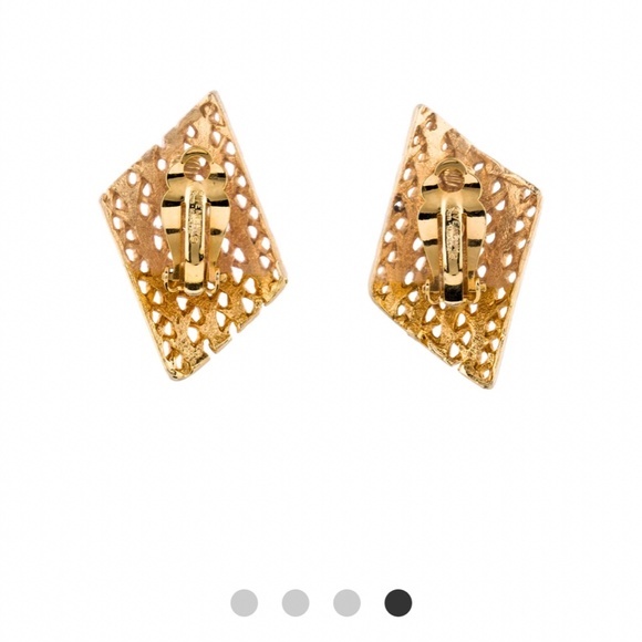 Givenchy mesh clip on earrings - Picture 7 of 9